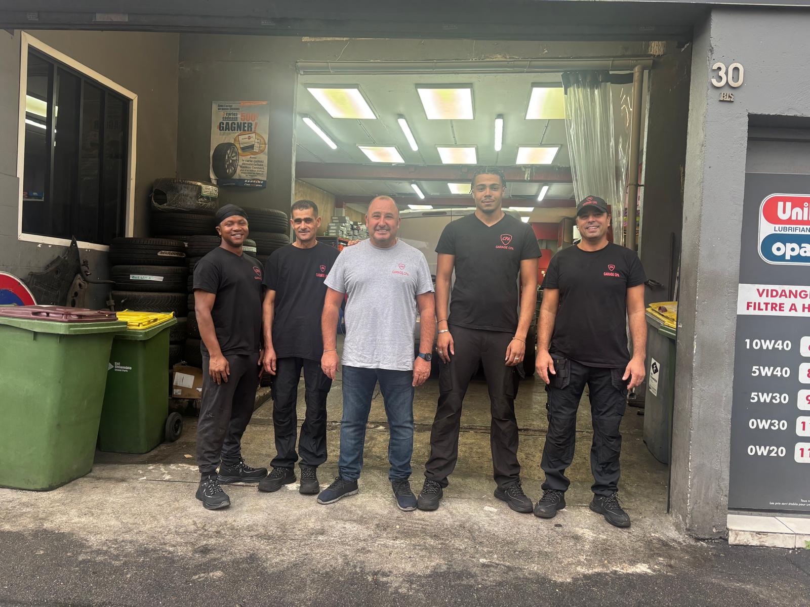 L'équipe du Garage CPA à Bagnolet